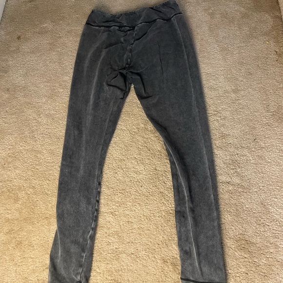 Grey Leggings - Large - Picture 4 of 4